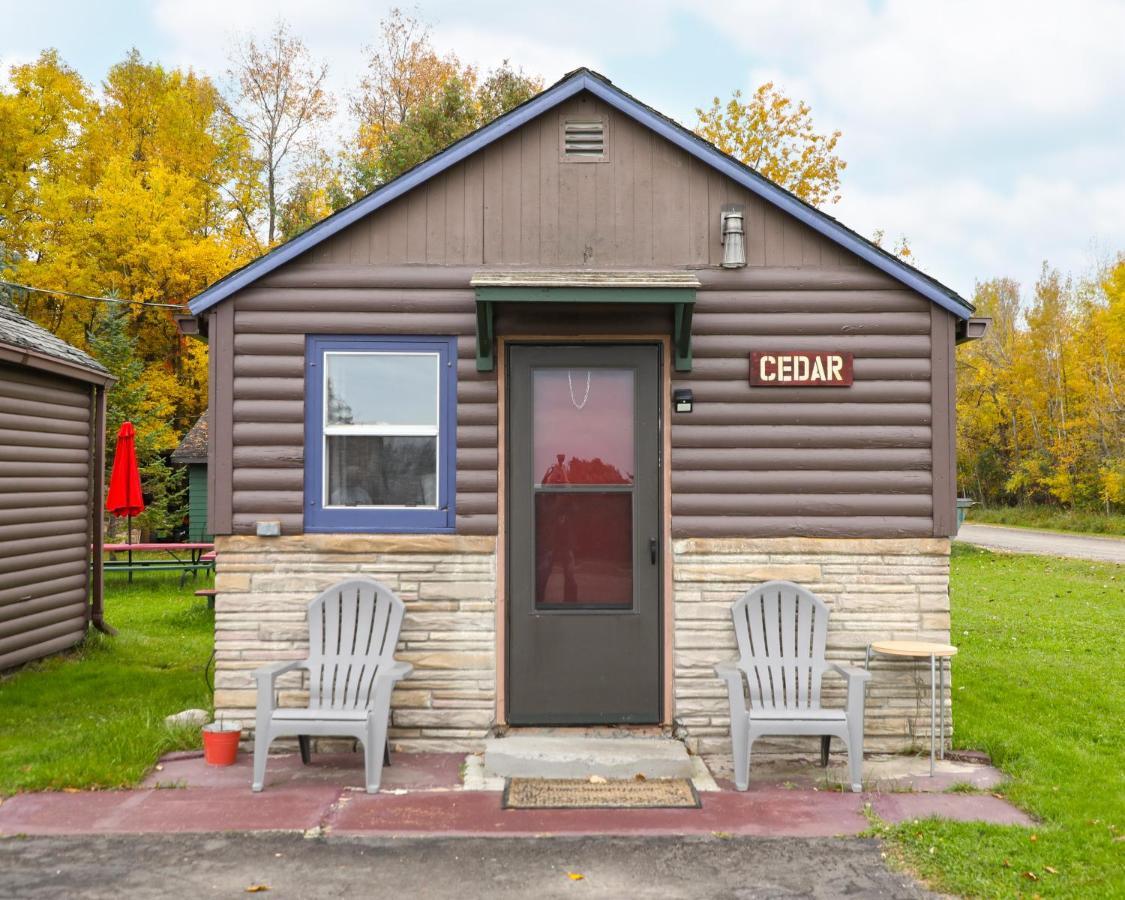 Hilltop Lodge And Cabins International Falls Exterior photo